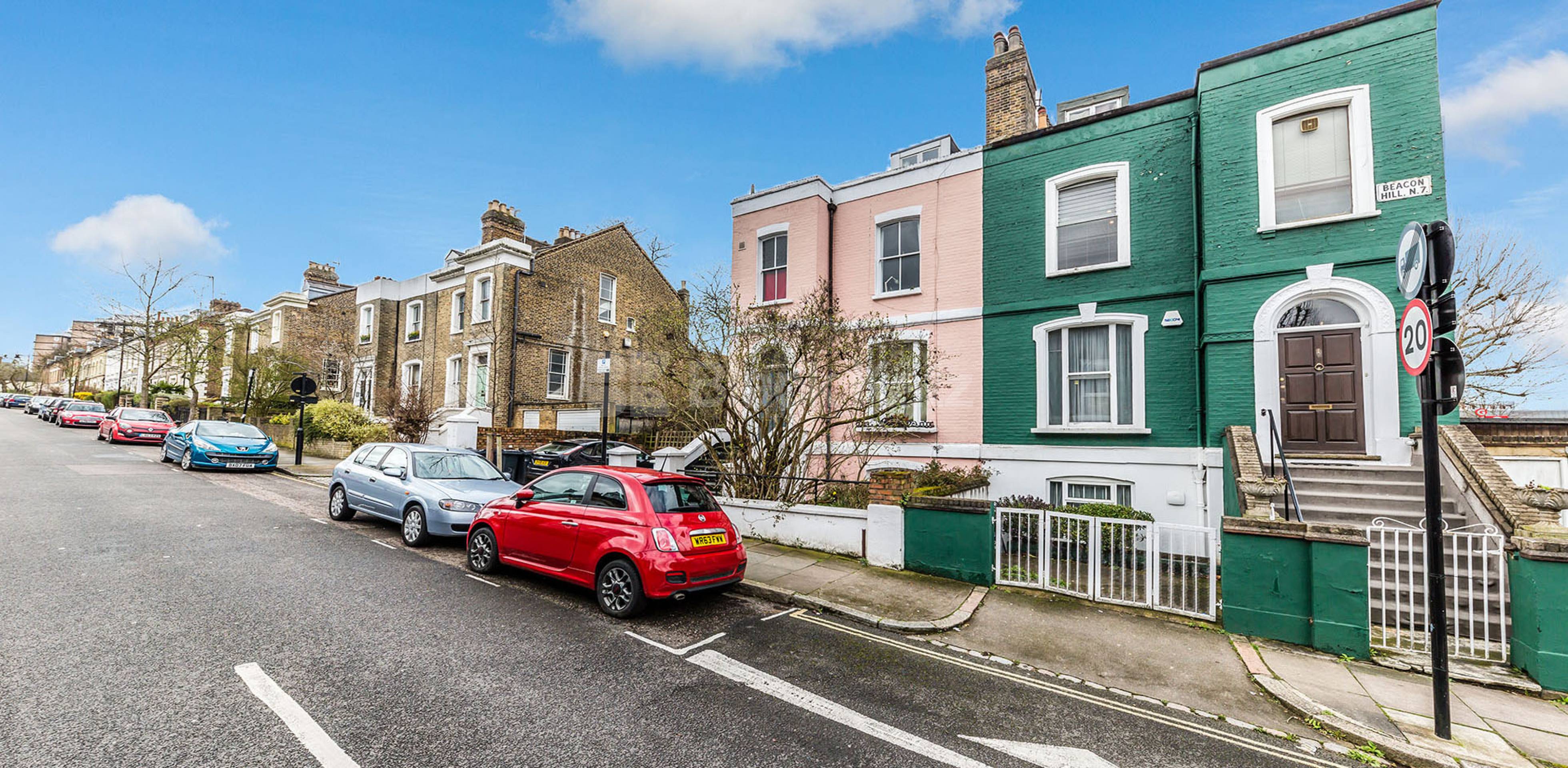 			3 Bedroom, 1 bath, 1 reception Flat			 Beacon Hill, Caledonian Road N7